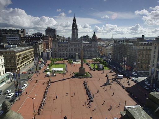 Glasgow reacts as Tommy Robinson promotes far-right pro-UK rally in George Square