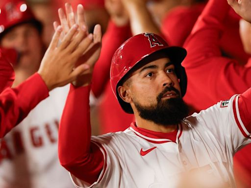 Rendón está de regreso con Angels, tras perderse 68 juegos