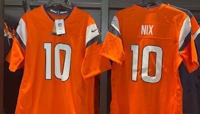 QB Bo Nix to wear his college No. 10 for Broncos as QB Zach Wilson switches to No. 4