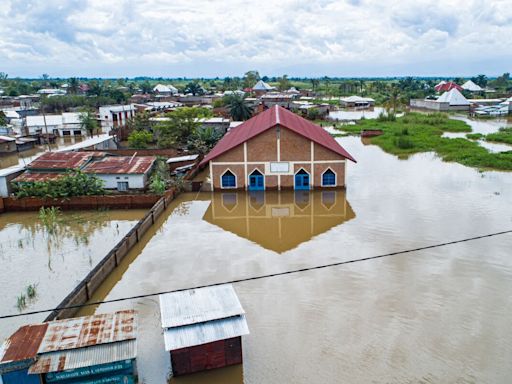 Heavy Rain Triggers Flood in Cities Near East Africa’s Giant Lake
