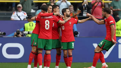 Portugal aprovecha varios fallos de Turquía y se mete en octavos de la Eurocopa