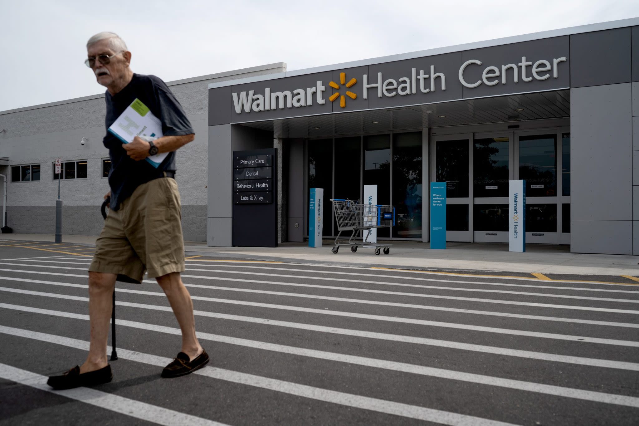 Insiders reveal why Walmart pulled the plug on Sam Walton’s dream to ’get the hospitals and doctors in line’