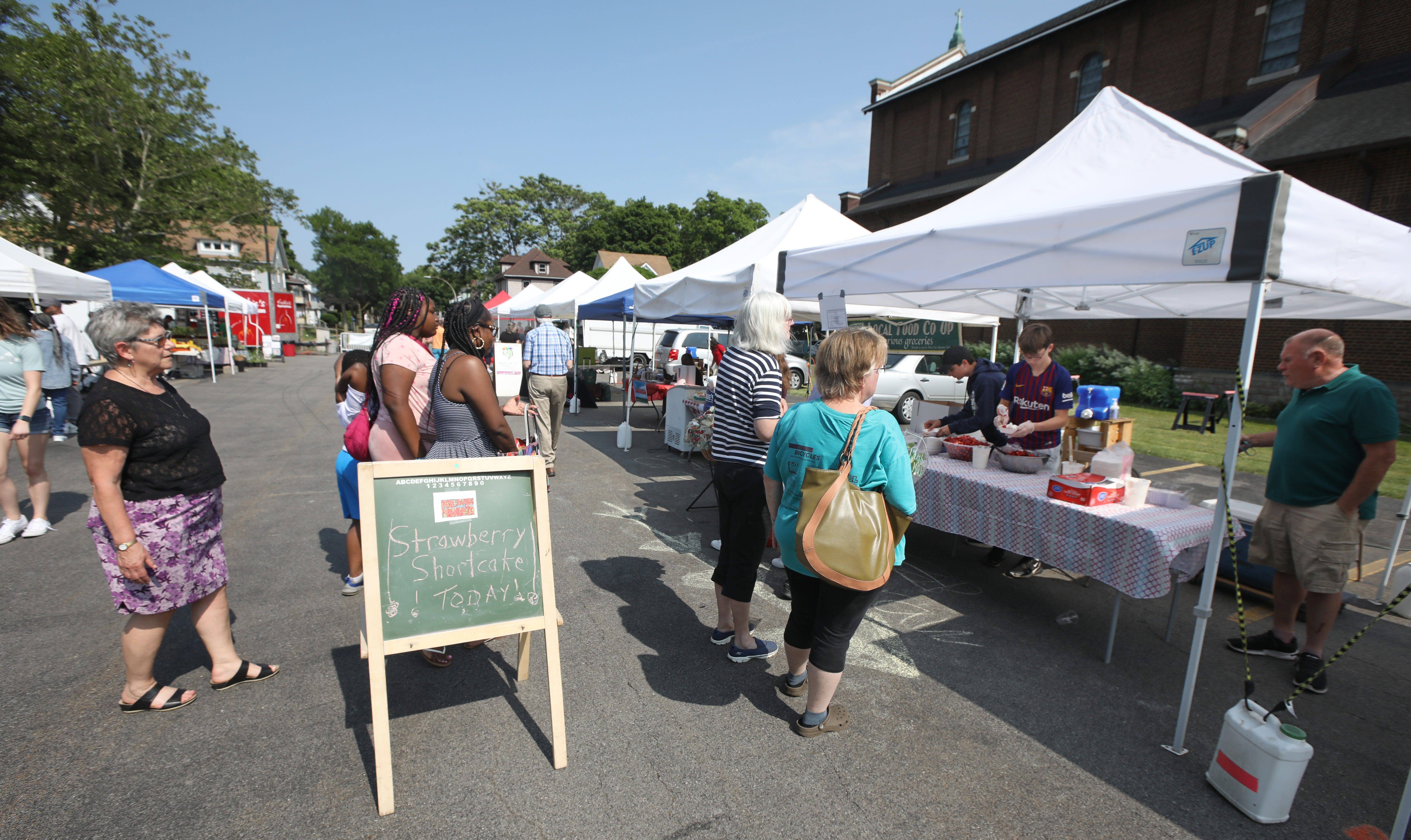 Rochester farmers markets open for the season. See all the markets in our area
