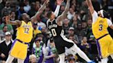 NBA roundup: Lakers storm back, best Bucks in 2OT