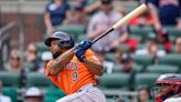 Alvarez, Julks deliver late, Astros top Braves 5-2