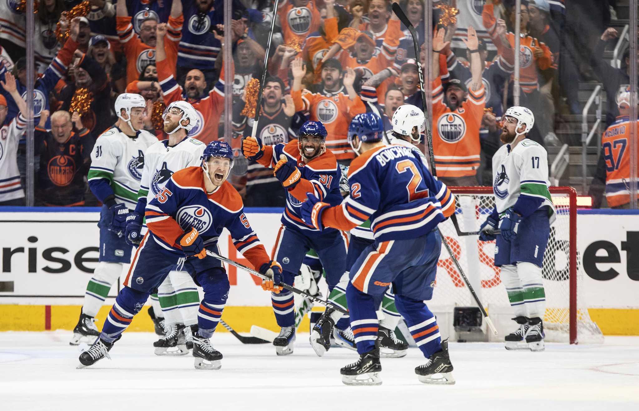 Bouchard scores late winner, Oilers edge Canucks 3-2 to tie playoff series at 2 games apiece