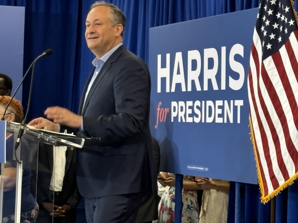 ‘A campaign I can, like, fully, wholeheartedly support.’ Harris team gets a warm welcome.