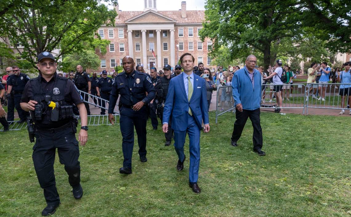 UNC professor: Chancellor Roberts failed in a defining moment | Opinion