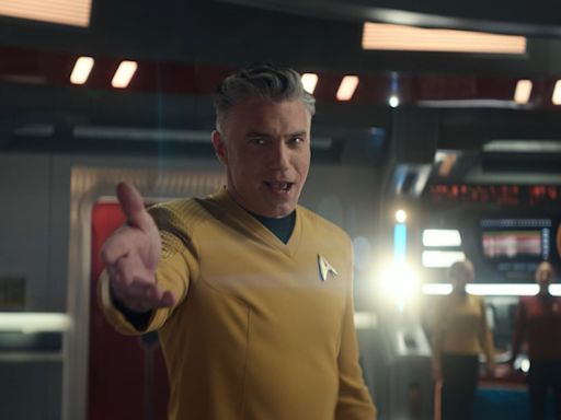 Star Trek: Strange New Worlds Only Got Greenlit Because Of Anson Mount - SlashFilm