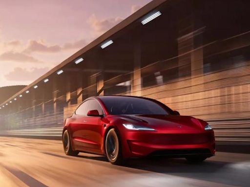 特斯拉Model 3性能版正式亮相！460匹狂級馬力驅動 零百加速3.1秒快意飛馳 - 自由電子報汽車頻道