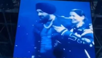 Diljit Dosanjh Has A Moment With Hania Aamir At London Show, Badshah Also Performs; WATCH