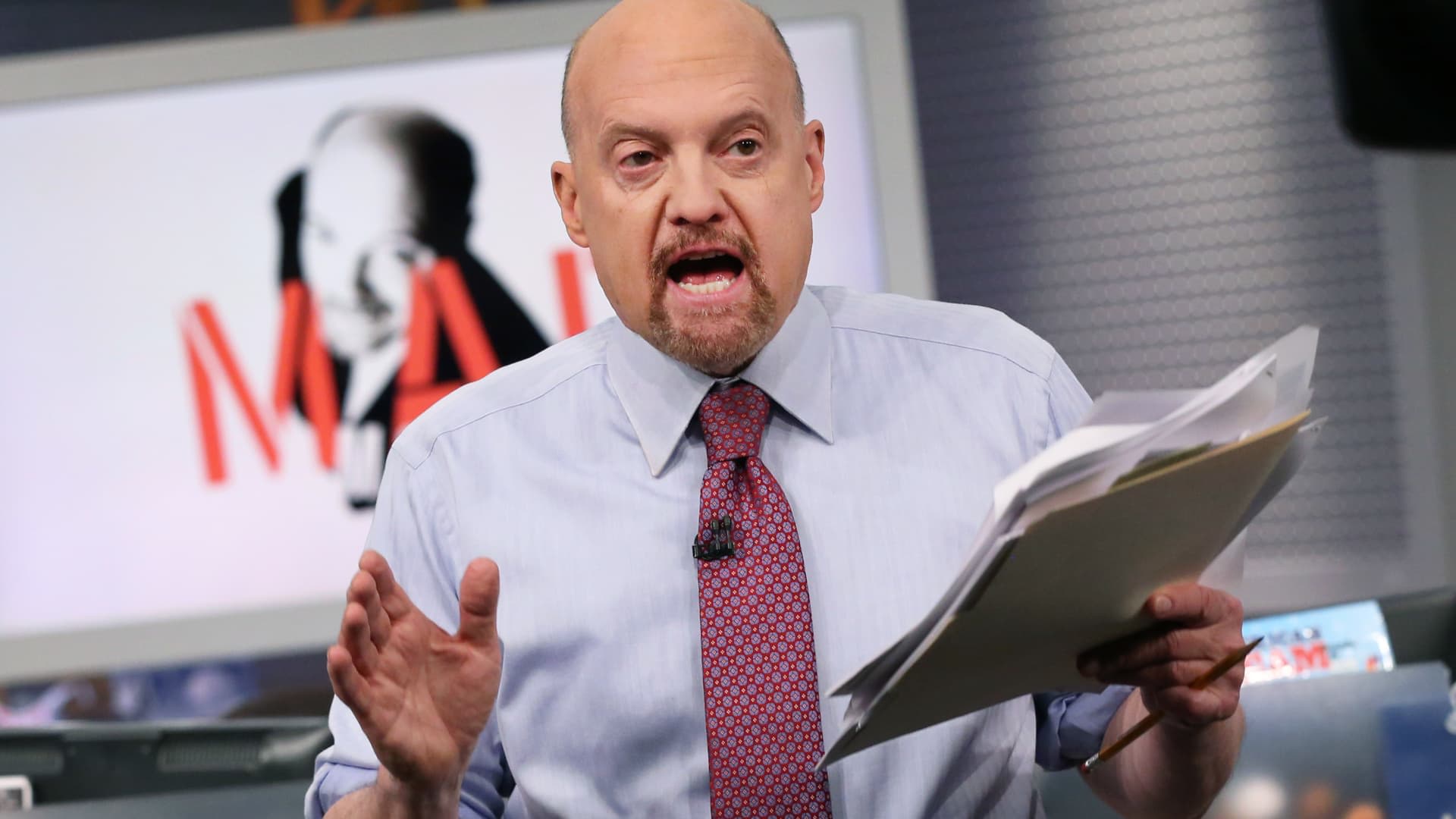 Cramer says investors should accept market weakness and 'just wait' for rate cuts