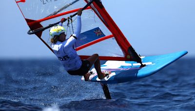 Sailing-Windsurfers get races under their harnesses after delays