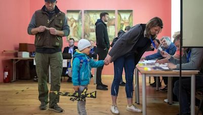 Lituania celebra elecciones con la mirada puesta en Moscú