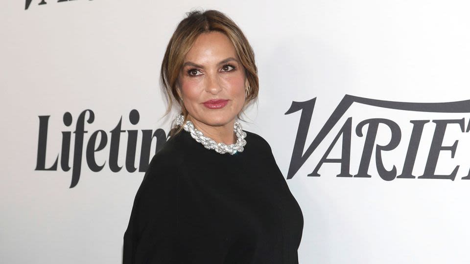 Mariska Hargitay addresses Harvey Weinstein’s overturned conviction in powerful speech about the power of women’s voices