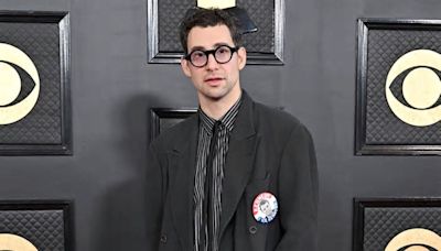 Jack Antonoff writing music for new reimagined ‘Romeo And Juliet’ Broadway play: “The youth are fucked”