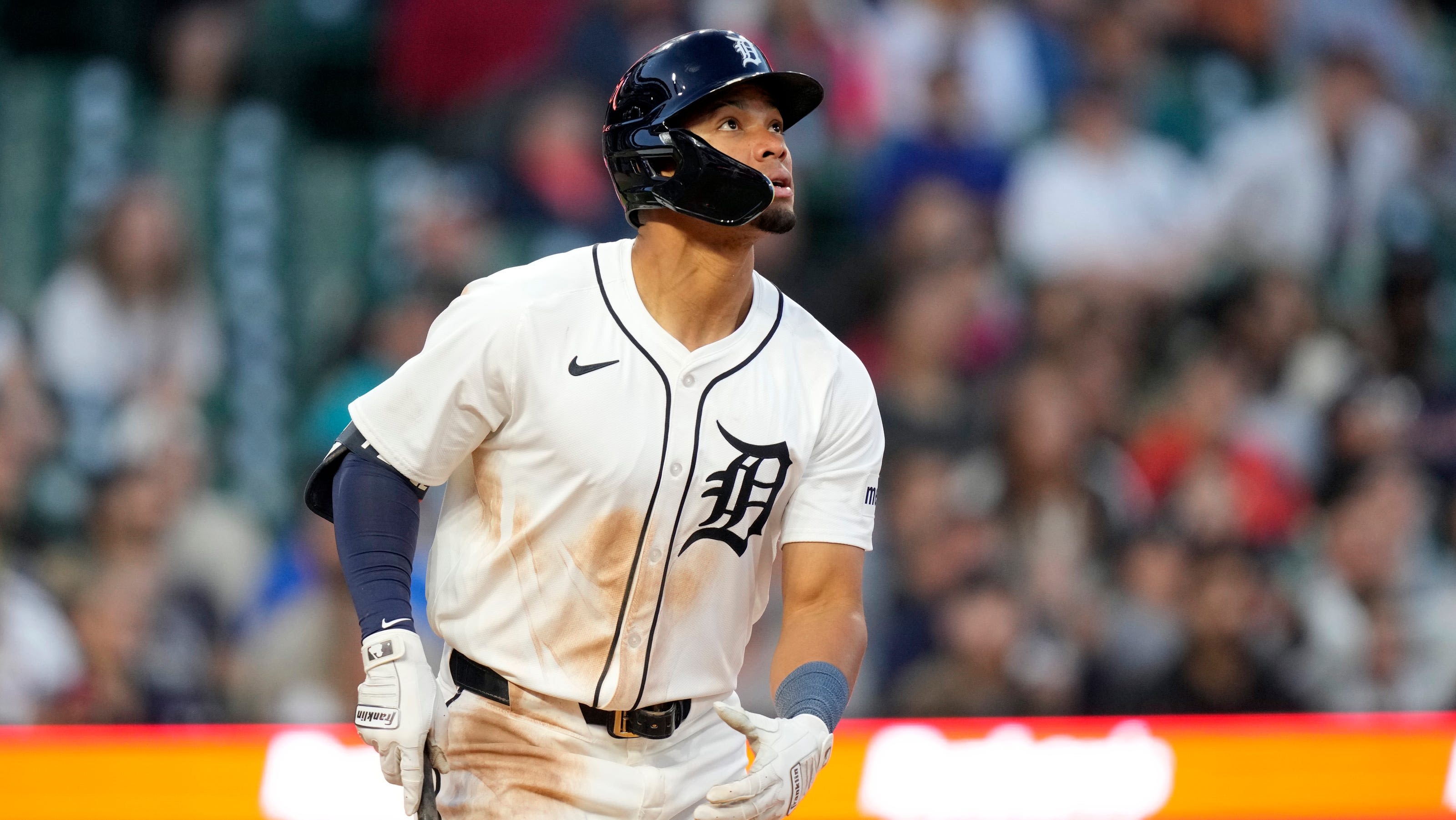 Tigers split doubleheader, Perez hits homers from both sides of the plate vs. Cards