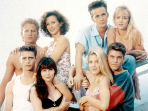 Jennie Garth, Tori Spelling and More Beverly Hills 90210 Alums Pen Heartfelt Tributes to Shannen Doherty