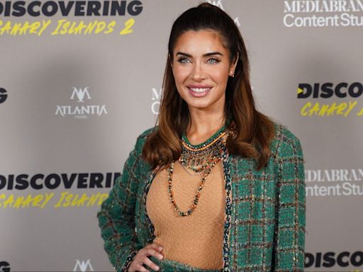 Pilar Rubio aparece con un descapotable en una boda gitana de El Torrejón, Huelva