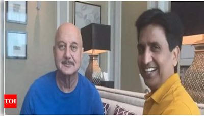 Anupam Kher drops fun video with Kumar Vishwas | Hindi Movie News - Times of India