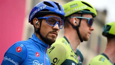Daniel Martínez sufre ‘mazazo’ en el Giro de Italia y su equipo lo lamenta; “Debido a una enfermedad”