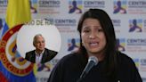 Paola Holguín ratificó en la Fiscalía denuncia por “peculado culposo” contra Ricardo Bonilla, ministro de Hacienda