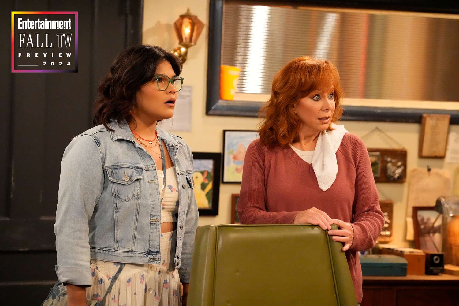 Reba McEntire on her new sitcom 'Happy's Place' and working with her IRL bf Rex Linn