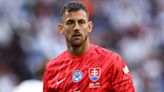 Martin Dubravka wants talks over future as Newcastle sign two keepers