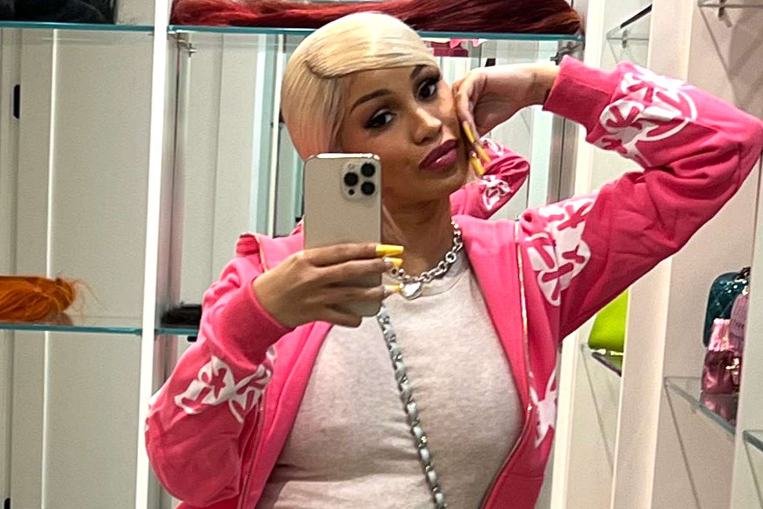 Pregnant Cardi B Enjoys 'Regular Comfy Day' in New Selfie Following Accident That Left Her Briefly 'Paralyzed'