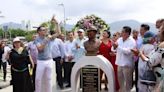 En medio de la polémica, develan busto de Andrés García en Acapulco