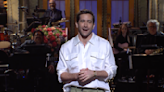 Jake Gyllenhaal Sings Boyz II Men in ‘SNL’ Season 49 Finale Opening Monologue