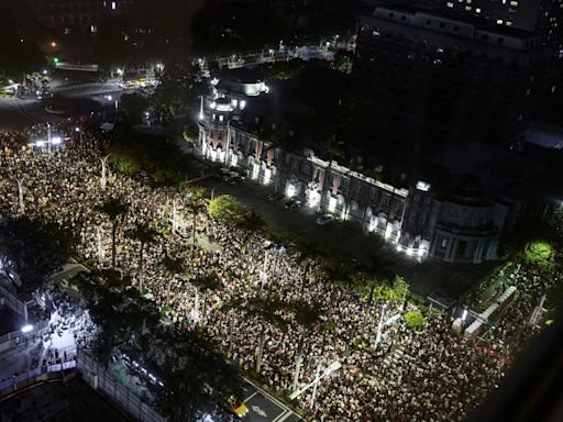 國會改革網路風向大變？ 羅智強拆穿民進黨煽動民眾謊言 網嗨翻讚：太強了