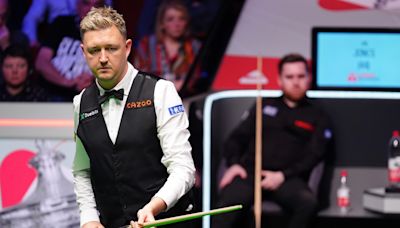 Kyren Wilson wins dramatic battle on final black to edge closer to World Championship glory