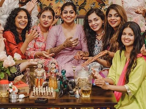 Actress Meera Nandan's Wedding Festivities Kick Off With Star-Studded Mehndi Celebration