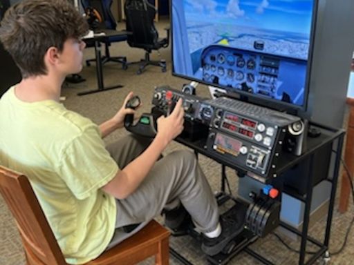 Carmichael students learn to soar with flight simulators