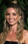 Annabelle Wallis