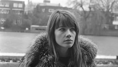 Françoise Hardy: French singer for whom fame was a ‘gilded prison’