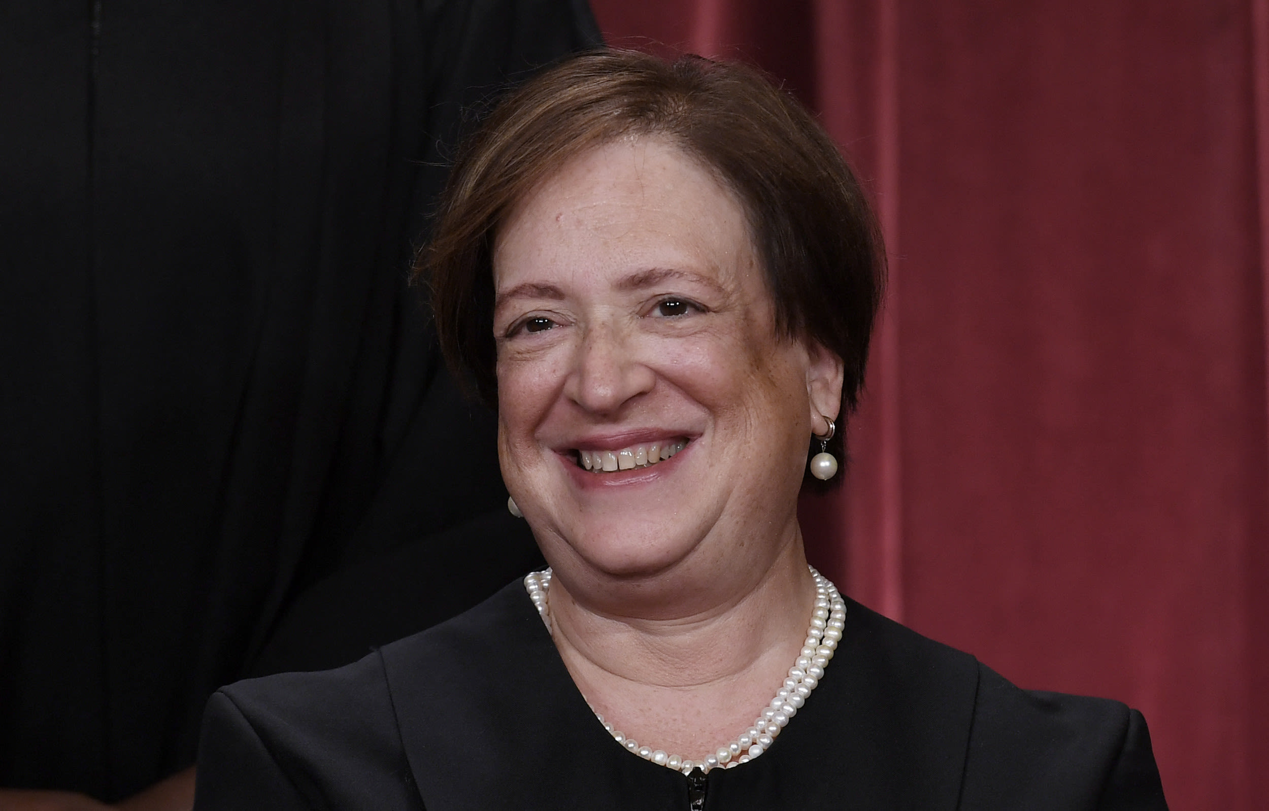 Supreme Court justice reinforces support for ethics code