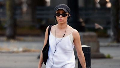 Zoë Kravitz’s Summer Outfit Calls on Gen Z’s Most Divisive Styling Hack