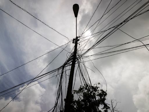 Puerto Rico restablece servicio eléctrico en mayoría de zonas afectadas por apagón