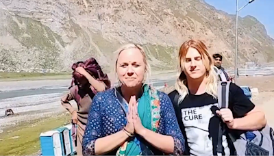 VIDEO: American Mother-Son Duo Undertake The Amarnath Yatra In Jammu And Kashmir