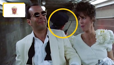 Dans ce film, pendant 50 secondes, le réalisateur Brian De Palma se cache derrière Bruce Willis !