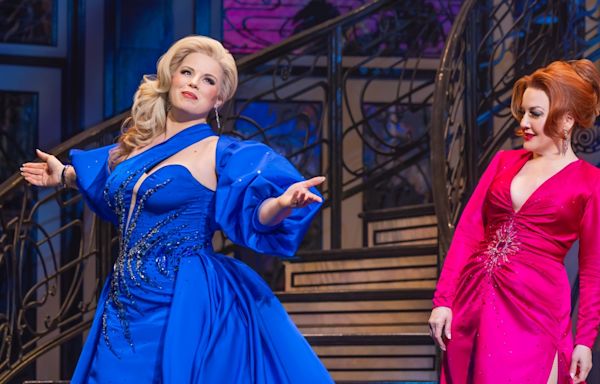 Review Roundup: DEATH BECOMES HER Opens Pre-Broadway Run in Chicago