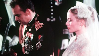 Grace Kelly wore a magnificent wedding dress but ditched traditional accessory