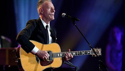 Grammy Award-winning country star Lyle Lovett to tour Folsom in 2025