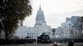 Detenidos por protestas en el Congreso: Marcha de familiares, reclamo de la CGT y burlas de un diputado