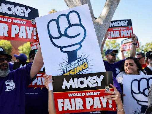 加州迪士尼樂園或相隔40年再度罷工 要求改善薪酬待遇