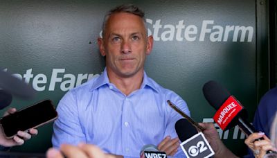 Column: Cubs President Jed Hoyer and White Sox GM Chris Getz are under the spotlight as MLB trade deadline nears