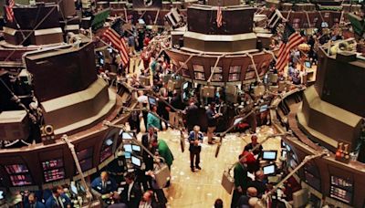 Wall Street se debate sobre si habrá reunión de emergencia de la Fed por los desplomes Por EFE