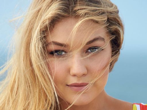 4 Bright and Beautiful SI Swimsuit Photos of Gigi Hadid on the Jersey Shore